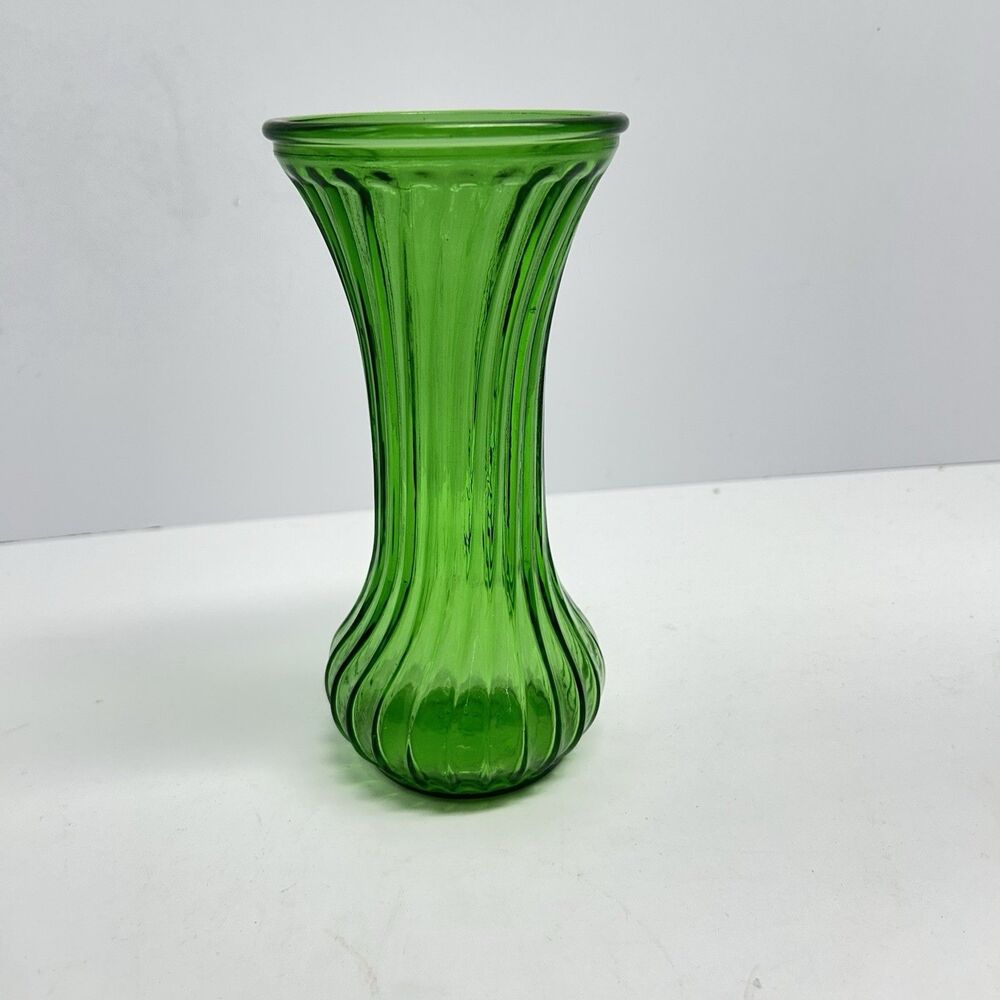 Hoosier Glass Emerald Green Ribbed Swirl Vase (Mold 13) - 7-3/8"